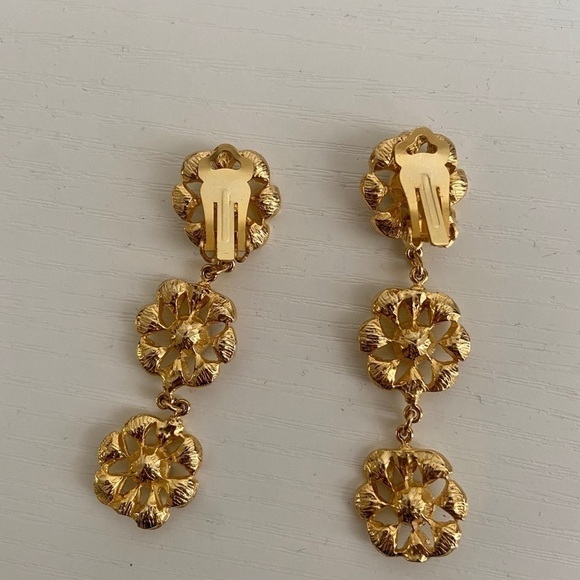 Vintage Gold-Plated Clip-On Drop Earrings – Crystal Floral Design - Picture 2 of 2